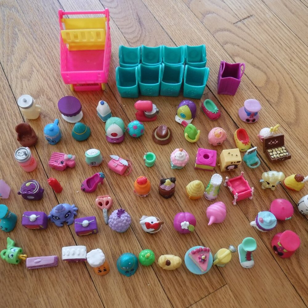 Shopkins Toys Large Lot - Includes Bags and Shopping Cart